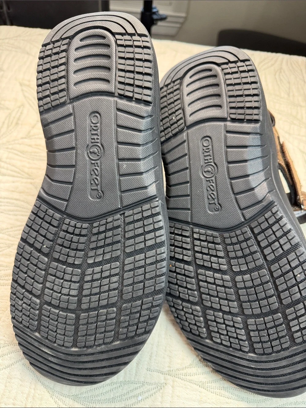OrthoFeet Men’s Gemini Leather Upper Sandal never used. Sz. 12